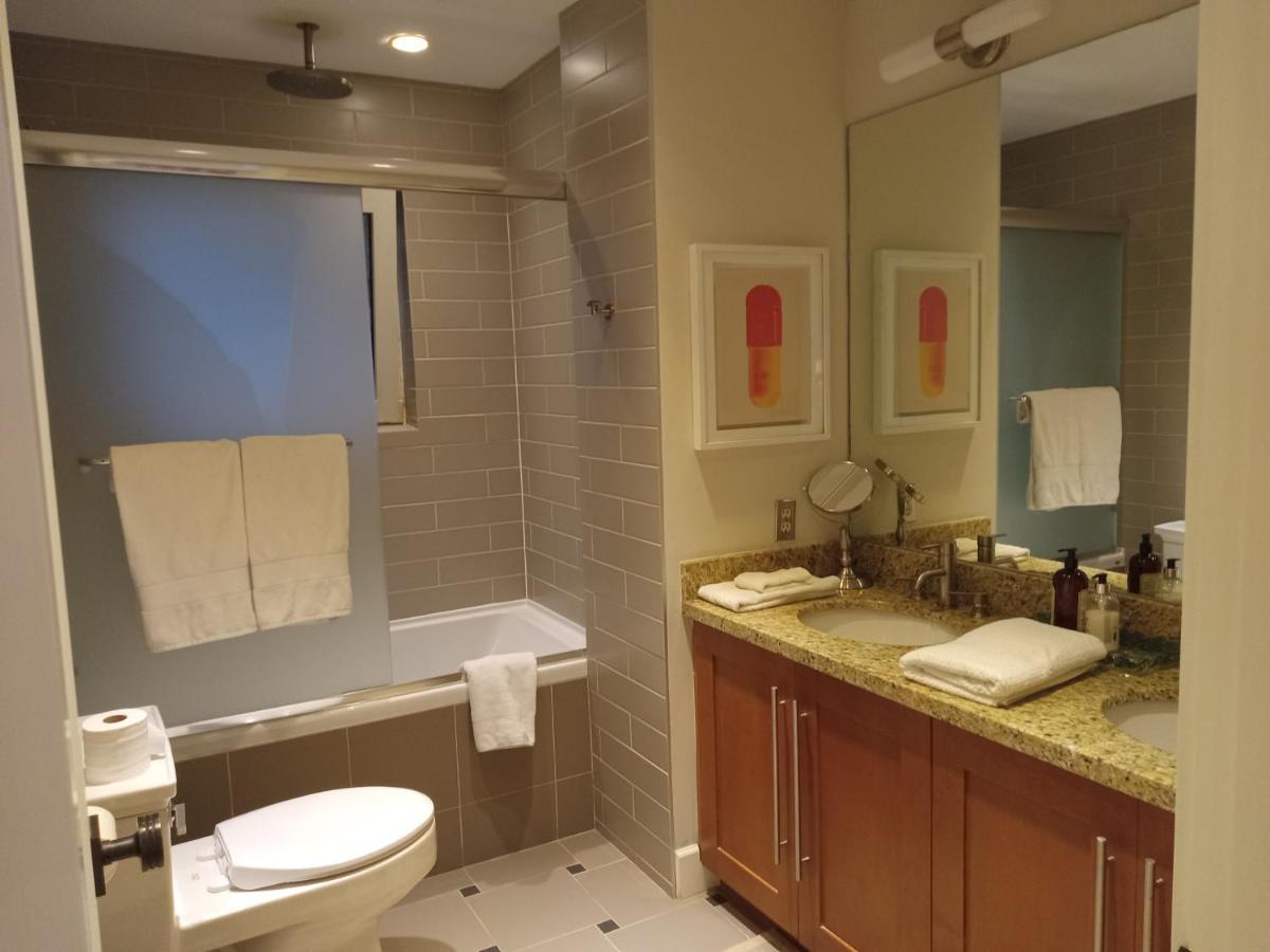 Suite Smart Vancouver Exterior photo
